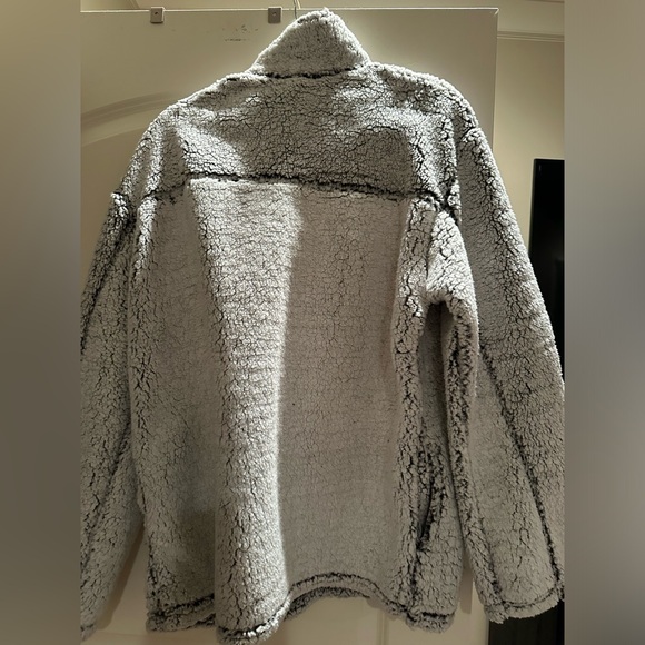 University of Michigan Three Square Sherpa 1/4 zip Size XL Fluffy Sherpa warm - Picture 2 of 4